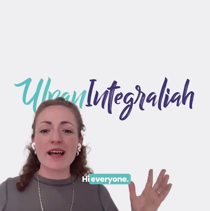 Une professeure Integraliah dans les cours vidéo e-learning