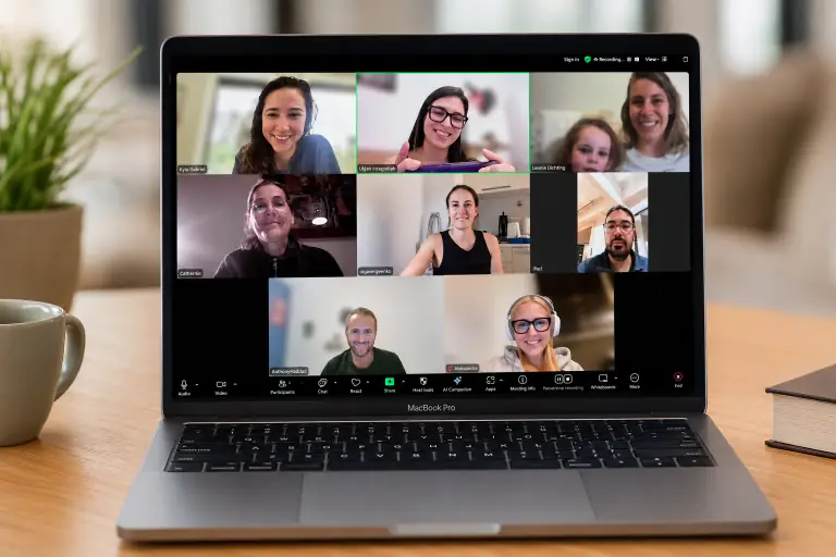 Une vraie classe Zoom Integraliah sur un écran d'ordinateur